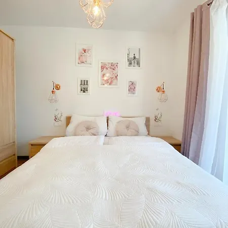 Apartmán Kwiat Karkonoszy - Scisle Centrum - Widok Na Gory Z Balkonu - Sauna *
