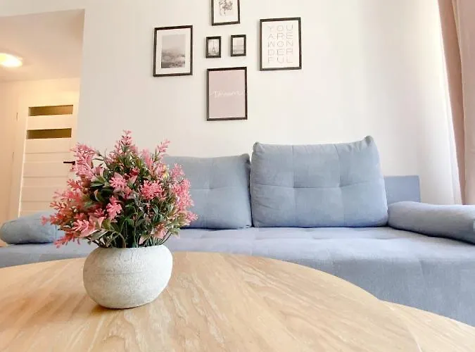 Szklarska - Kwiat Karkonoszy - Scisle Centrum - Widok Na Gory